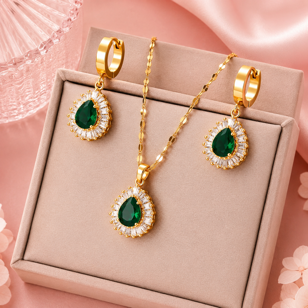 Green Teardrop Necklace & Earring Set